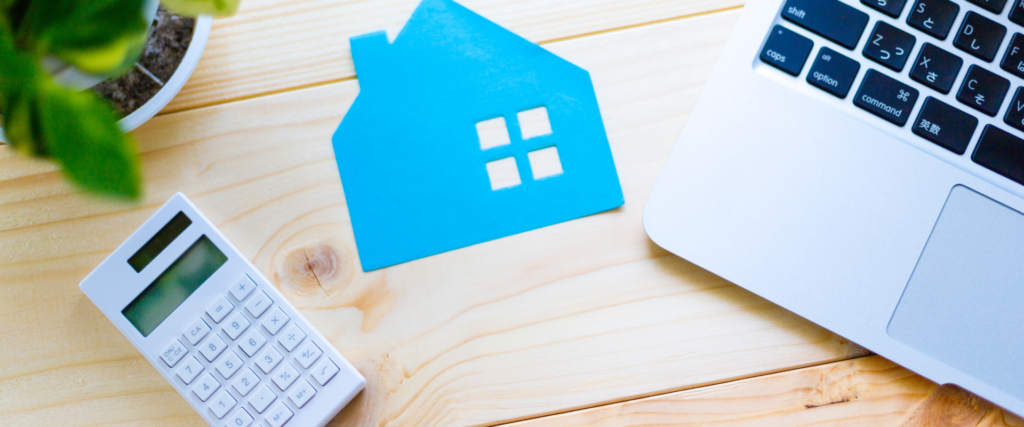 estimer-calculer-en-ligne-ordinateur-robot-intelligence-artificielle Estimer la valeur de sa propriété appartement maison en ligne en quelques clics avec Désormière & Vanhalst immobilier Genève