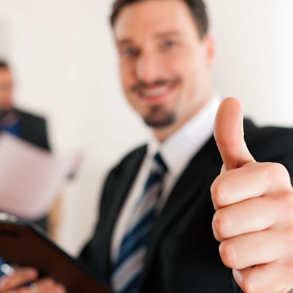 agent-immobilier-mandat-contrat-courtage-exclusif-desormiere-vanhalst partez gagnant en confiant un mandat de courtage excusif à votre agence immobilière Désormière & Vanhalst